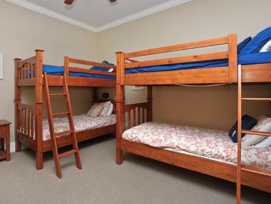 Five Bedroom Rental 125 Yards to the Beach.